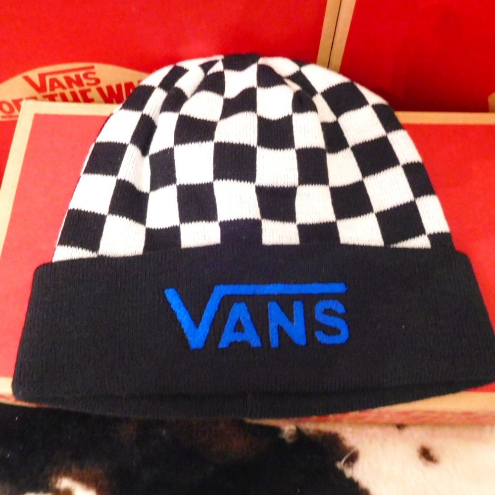 Customized Vans Embroidered Beanie (Blue)